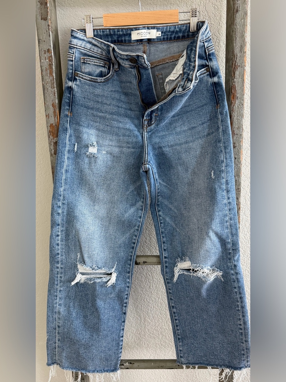 Hidden Brand Straight-Leg Distressed Jeans in Blue